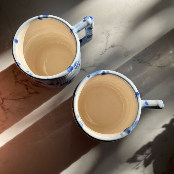 People vía plants Gozarian Mug with Horizontal Texture in Cobalt Splotch - Picture 3 of 9